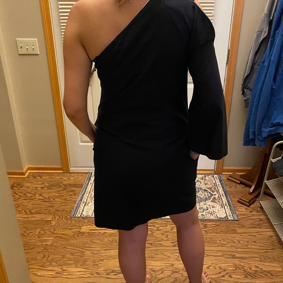 Lewit one shoulder dress - Picture 2 of 9